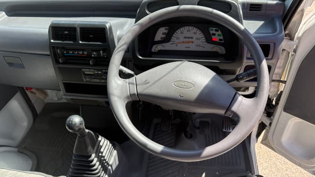 1998 Mitsubishi Minicab JDM car for sale — photo 13 of 25