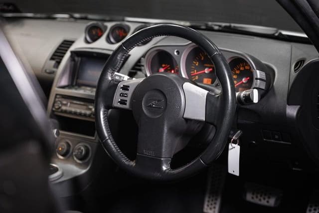 2002 Nissan Fairlady Z JDM car for sale — photo 16 of 18