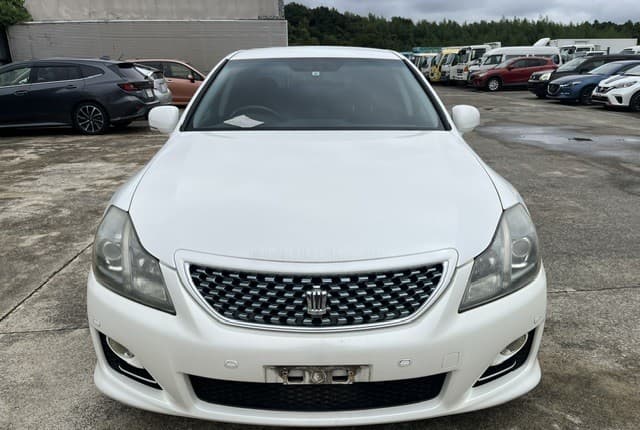 2009 Toyota Crown JDM car for sale — photo 8 of 25