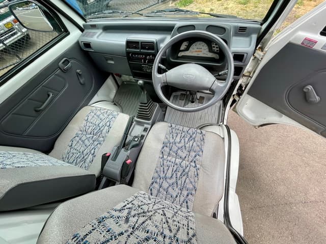 1998 Mitsubishi Minicab JDM car for sale — photo 14 of 25