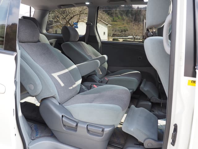 2001 Toyota Estima JDM car for sale — photo 12 of 25