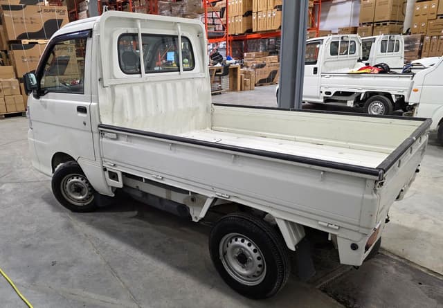 2008 Daihatsu Hijet JDM car for sale — photo 3 of 10