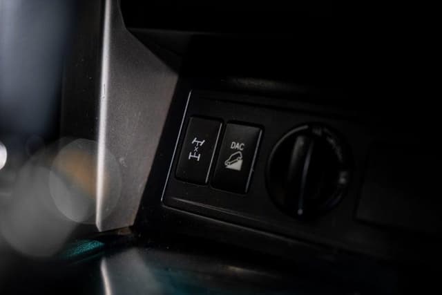 2010 Toyota Land Cruiser Prado JDM car for sale — photo 18 of 20