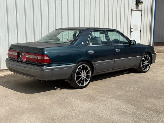 1995 Toyota Crown JDM car for sale — photo 3 of 20