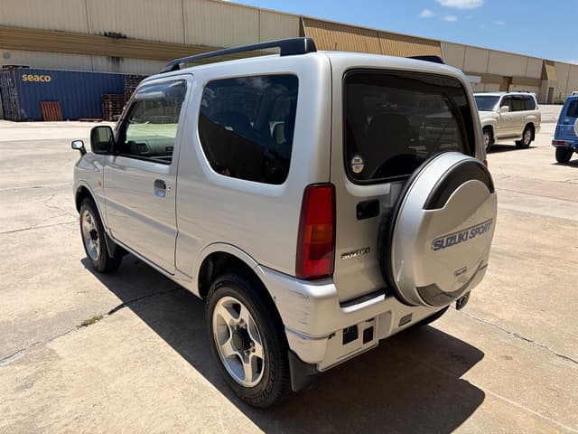 1999 Suzuki Jimny JDM car for sale — photo 6 of 18