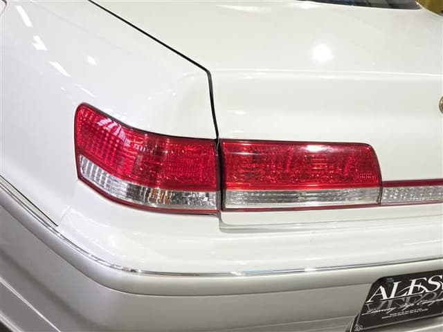 1999 Toyota Mark II JDM car for sale — photo 10 of 25