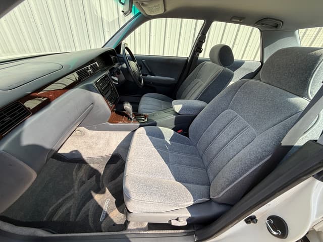 1996 Toyota Crown JDM car for sale — photo 10 of 20