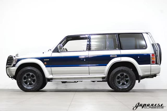 1995 Mitsubishi Pajero JDM car for sale — photo 4 of 25