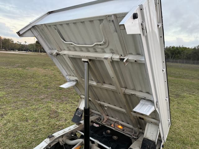 1998 Mitsubishi Minicab JDM car for sale — photo 13 of 25