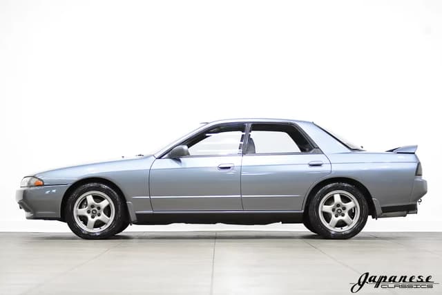 1989 Nissan Skyline JDM car for sale — photo 4 of 25