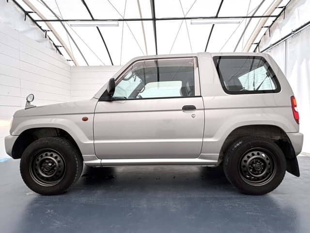 1999 Mitsubishi Pajero Mini JDM car for sale — photo 3 of 25