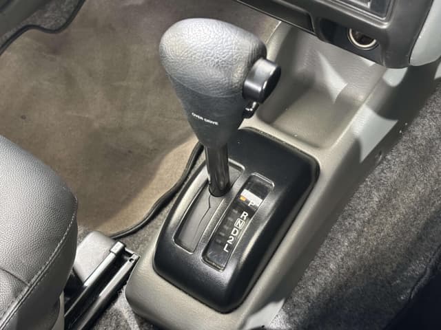 2000 Suzuki Jimny JDM car for sale — photo 19 of 25