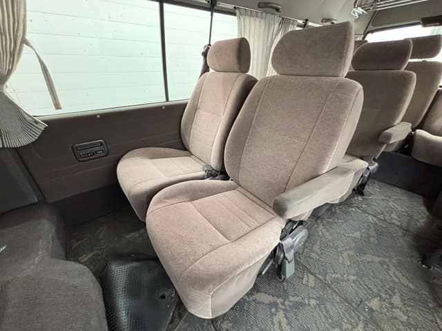 2001 Toyota HiAce JDM car for sale — photo 7 of 25