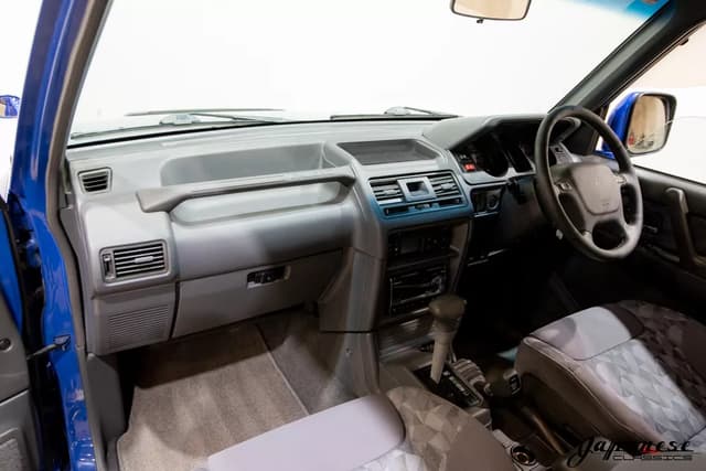 1997 Mitsubishi Pajero JDM car for sale — photo 9 of 25