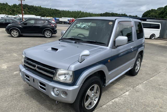 2008 Mitsubishi Pajero Mini JDM car for sale — photo 3 of 25