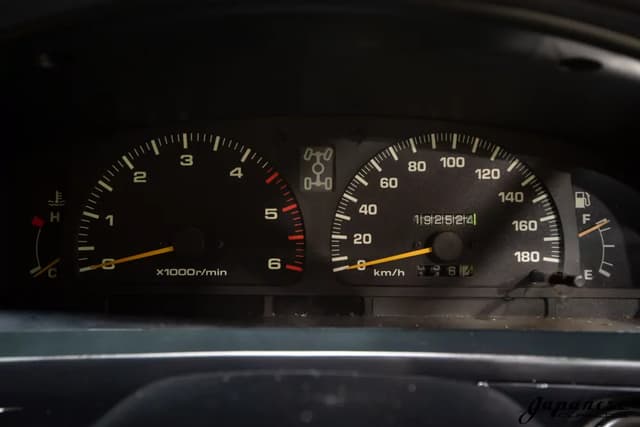 1997 Toyota Hilux Surf JDM car for sale — photo 13 of 25