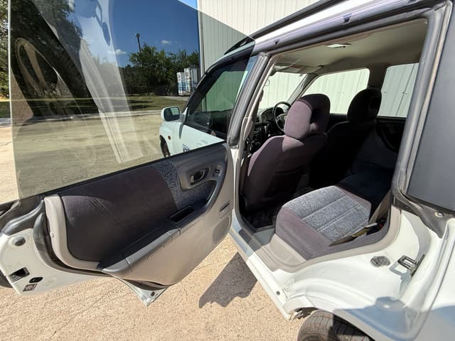 2000 Subaru Forester JDM car for sale — photo 12 of 21