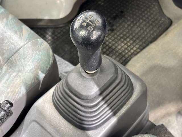 2000 Suzuki Carry JDM car for sale — photo 11 of 24