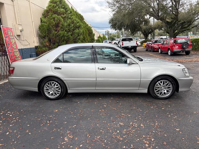 2000 Toyota Crown JDM car for sale — photo 8 of 17