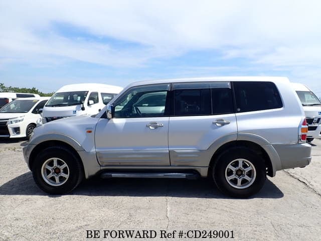 2001 Mitsubishi Pajero JDM car for sale — photo 2 of 20