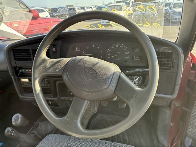 1994 Toyota Hilux JDM car for sale — photo 8 of 10