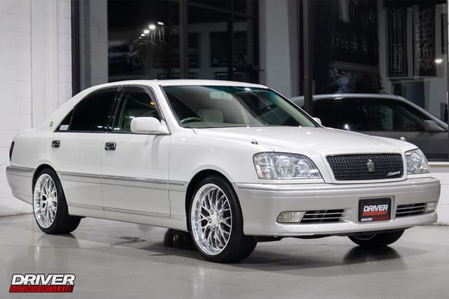 1999 Toyota Crown JDM car for sale — photo 12 of 25