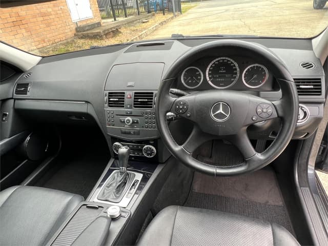 2009 Mercedes-Benz JDM car for sale — photo 12 of 16
