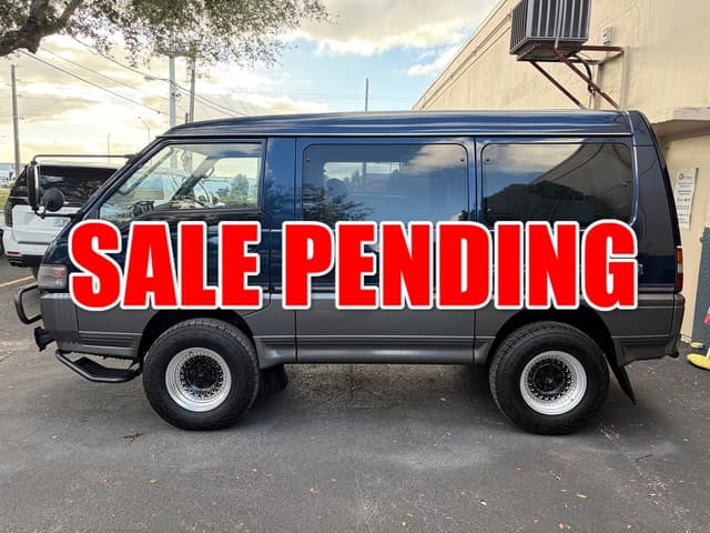 1996 Mitsubishi Delica JDM car for sale — photo 4 of 24