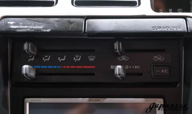 1998 Toyota Hilux Surf JDM car for sale — photo 13 of 25
