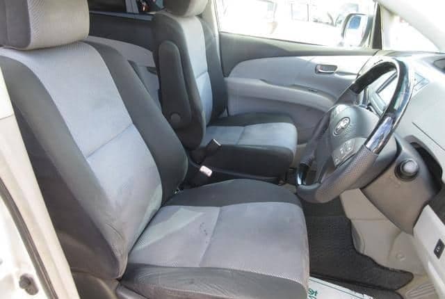 2006 Toyota Estima JDM car for sale — photo 13 of 20