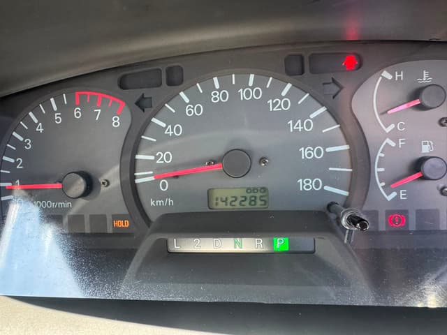 2000 Mitsubishi Delica JDM car for sale — photo 10 of 14