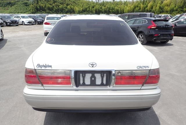 2000 Toyota Crown JDM car for sale — photo 4 of 25