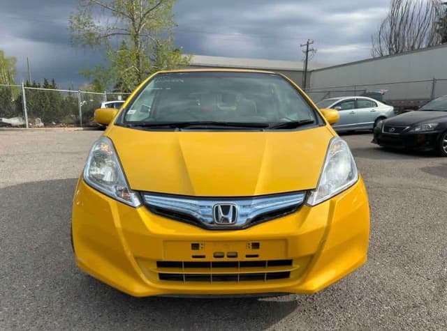 2010 Honda Fit JDM car for sale — photo 5 of 10