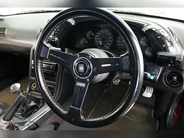 1992 Nissan Skyline JDM car for sale — photo 16 of 25