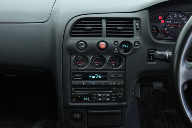 1998 Nissan Skyline JDM car for sale — photo 18 of 25