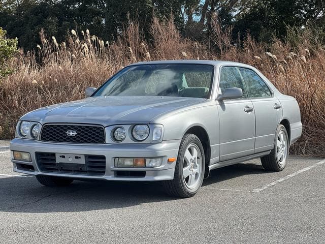 1997 Nissan Gloria JDM car for sale — photo 4 of 25