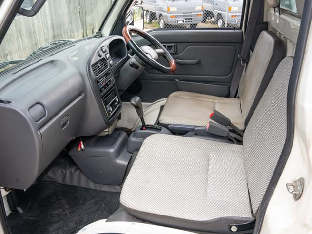 1996 Daihatsu Hijet JDM car for sale — photo 10 of 11
