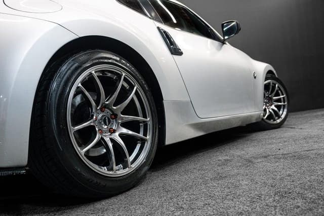 2009 Nissan Fairlady Z JDM car for sale — photo 18 of 20