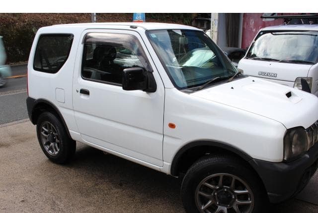 2010 Suzuki Jimny JDM car for sale — photo 8 of 25