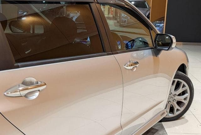 2011 Honda Odyssey JDM car for sale — photo 14 of 25