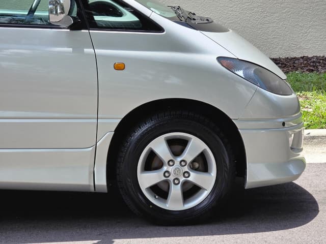 2000 Toyota Estima JDM car for sale — photo 7 of 25
