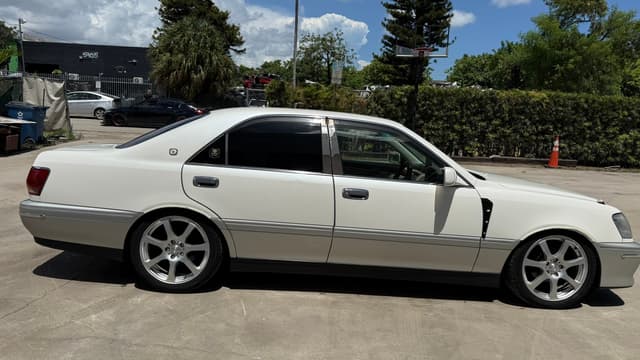 2000 Toyota Crown JDM car for sale — photo 7 of 13