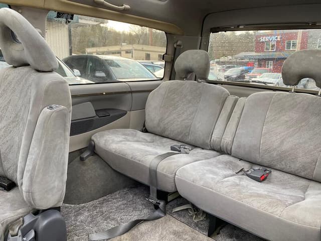 1995 Mitsubishi Delica JDM car for sale — photo 8 of 10