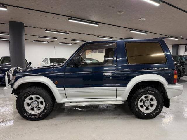 1994 Mitsubishi Pajero JDM car for sale — photo 11 of 20