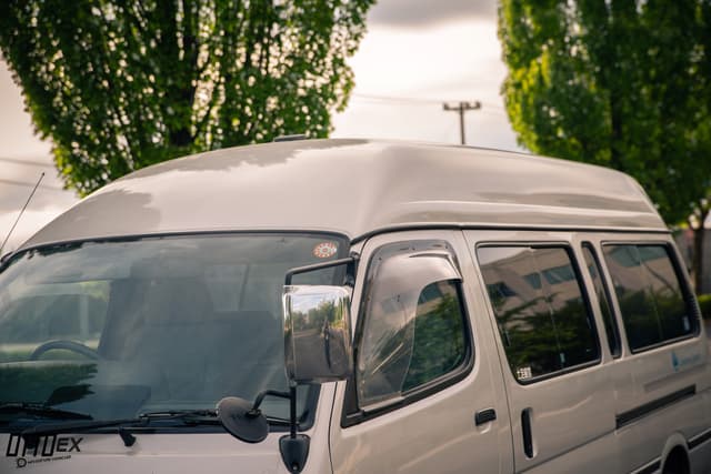1999 Toyota HiAce JDM car for sale — photo 21 of 25