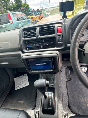 2000 Suzuki Jimny JDM car for sale — photo 11 of 16