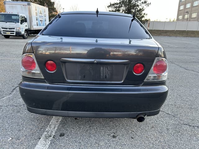 1998 Toyota Altezza JDM car for sale — photo 6 of 25