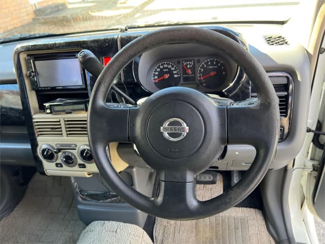 2002 Nissan Cube JDM car for sale — photo 11 of 16