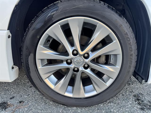 2010 Toyota Alphard JDM car for sale — photo 17 of 19