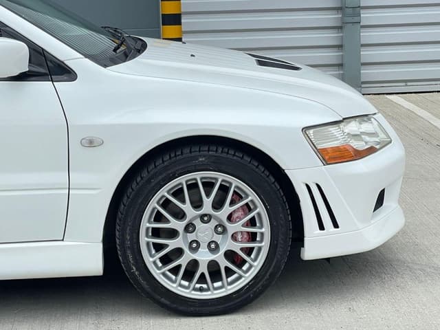 2001 Mitsubishi Lancer Evolution JDM car for sale — photo 4 of 25